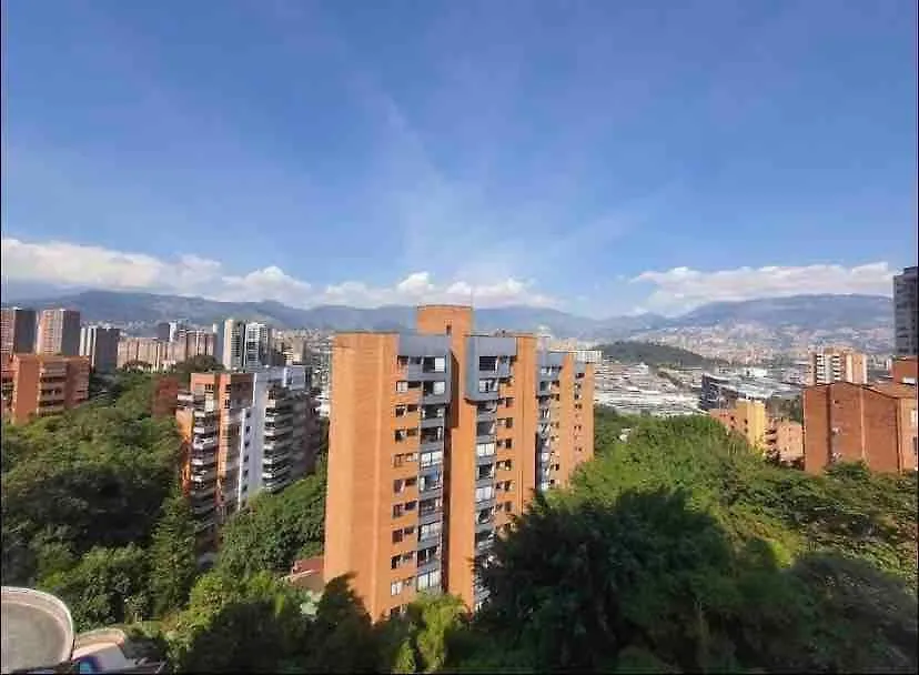 El Poblado, 5 Min From Provenza Apartment Medellin